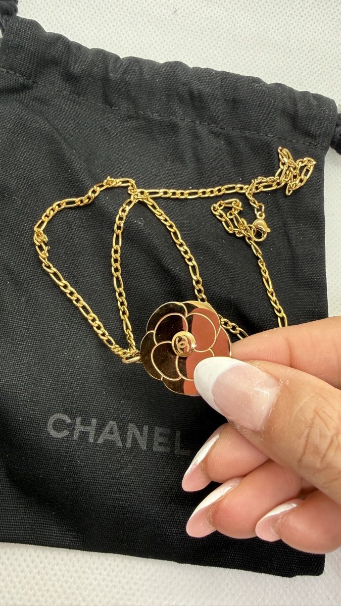 Catenine: Chanel Flower Pendant Necklace 50cm – Nuovo (secondo la descrizione) da Chur venduto da Madeys 4