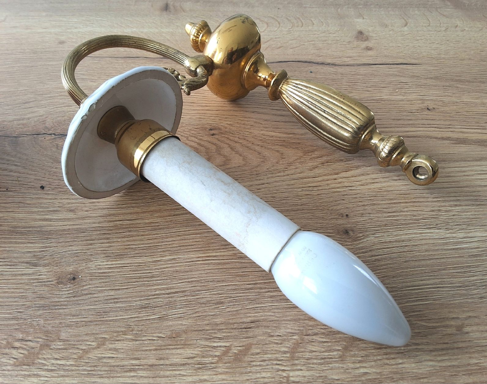 Lampen: Antike einarmige Wandlampe – Gebraucht aus Oftringen von Waltereg
