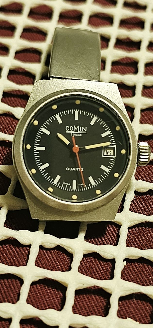 Swiss Orologi: COMIN SUISSE Quartz Damenuhr mit Datum  – Usato da Füllinsdorf venduto da raz_mw2k