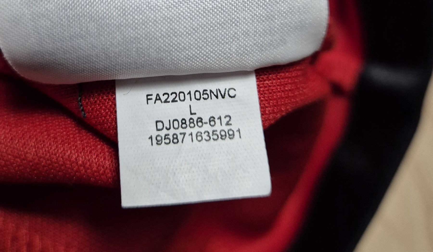 Jordan Maglioni & Felpe: Jordan Essentials Warmup Hoodie Gr. L – Usato da St. Gallen venduto da CaliSunshine 4