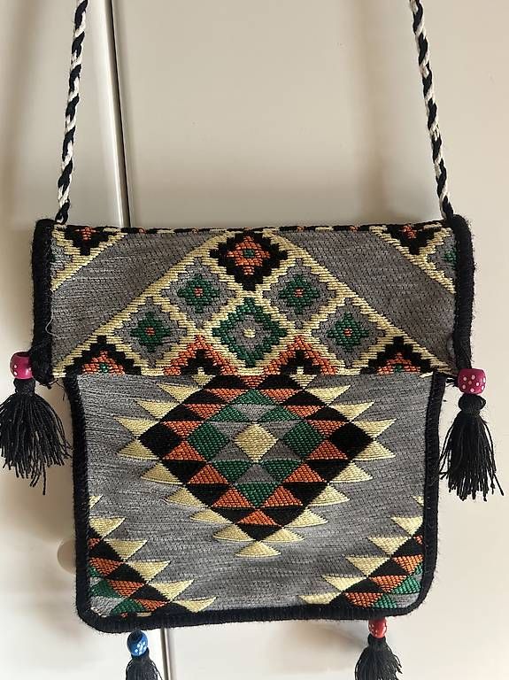 Taschen für Damen: Handgemachte Tasche neu – Gebraucht aus Willisau von Geissbock11 1