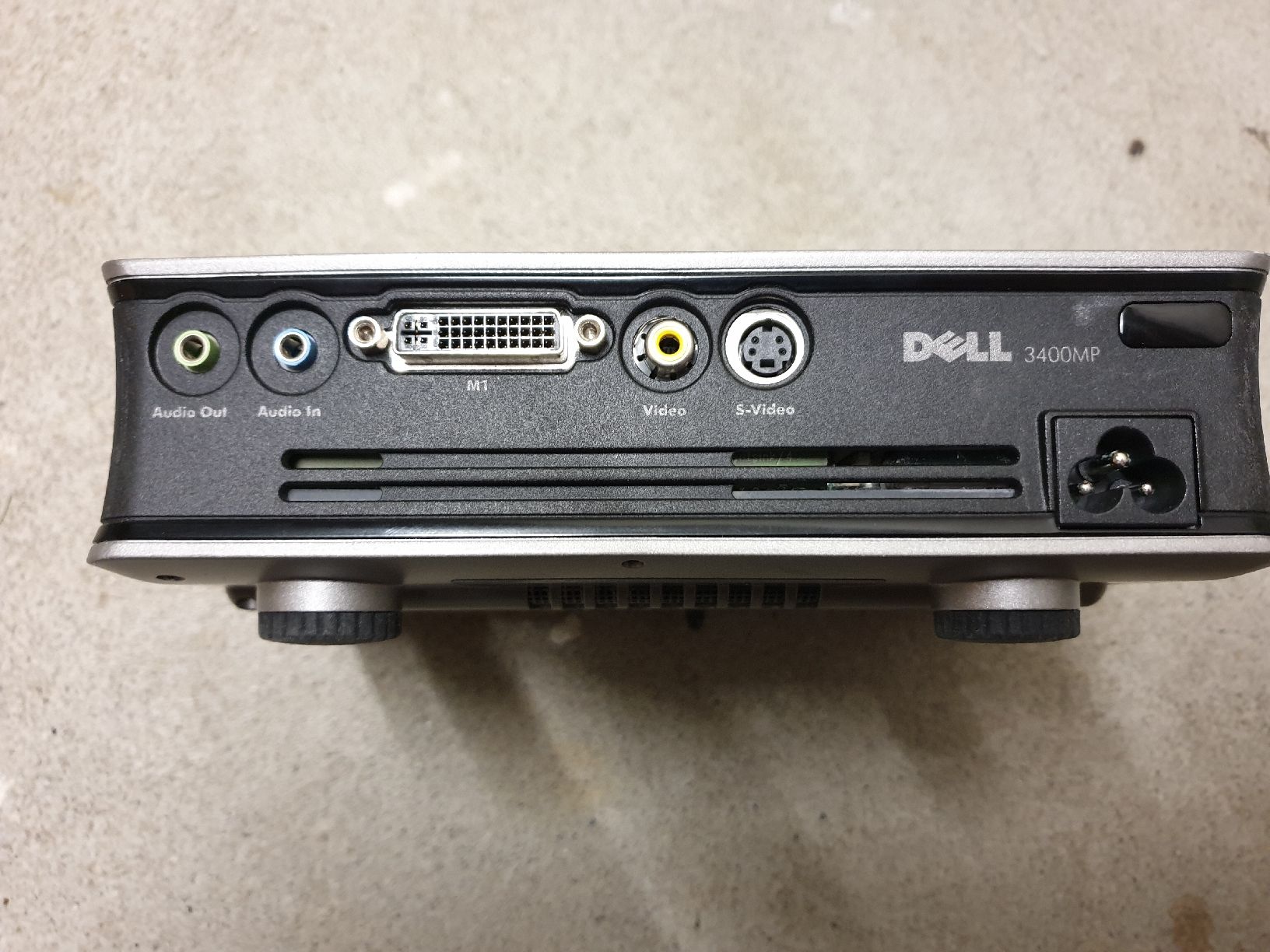 Dell Proiettori: Dell 3400MP Beamer/Projektor – Usato da Ittigen venduto da Ziok187 3