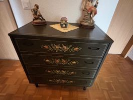 Kommode mit Blumenmalerei, vintage, antik, schick