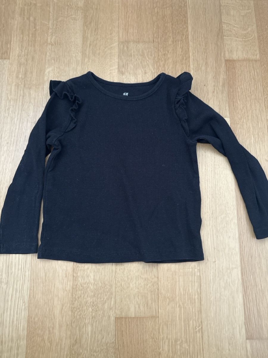 Ensembles coordonnés: Dünne Pullover 98/104 eher 104 – D'occasion à Emmen par meh_xd8c 3