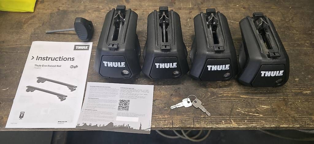 Portapacchi: Thule Raised Rail Evo Dachträgerfüsse – Usato da Herzogenbuchsee venduto da Technomix 2