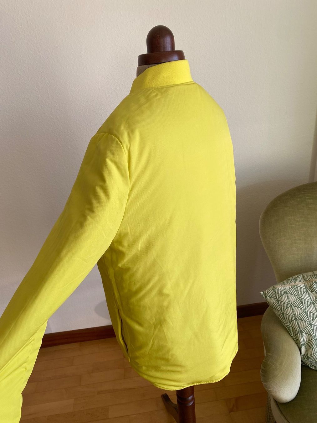 Lacoste Giacche: Veste mi-saison Lacoste réversible taille 42 – Usato da Basel venduto da Maria-Alexa 5