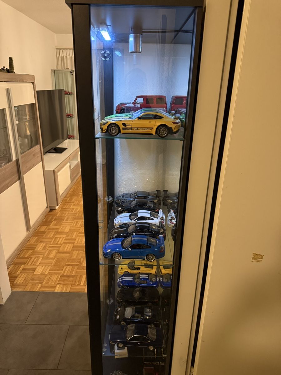 Vetrine: Vitrine schwarz mit Beleuchtung  – Usato da Spreitenbach venduto da dhy_qtm8 3