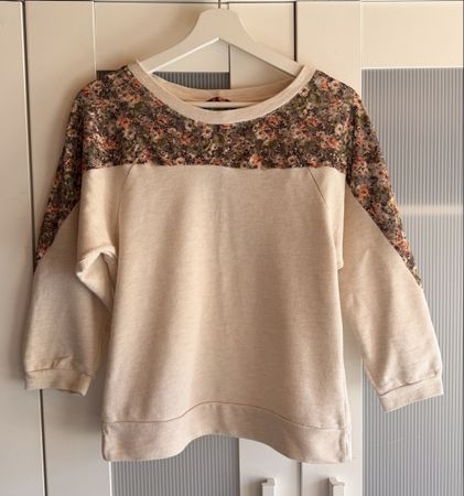 Pullover Ole, beige mit Blumenmuster Grösse XS, super schön!