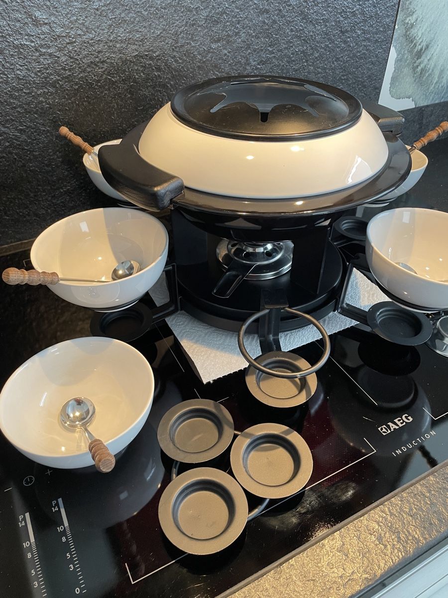 Set di piatti: Cleveres Fondueset – Usato da Lengnau AG venduto da Sayuri5 1