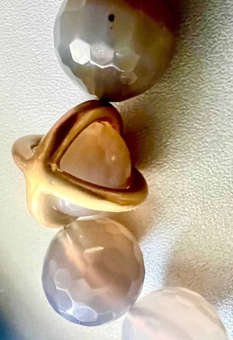 Sence Armbänder & -reifen: Sence Copenhagen Statement-Armband Chalcedon vergoldet – Gebraucht aus Ruswil von artbyhand 6