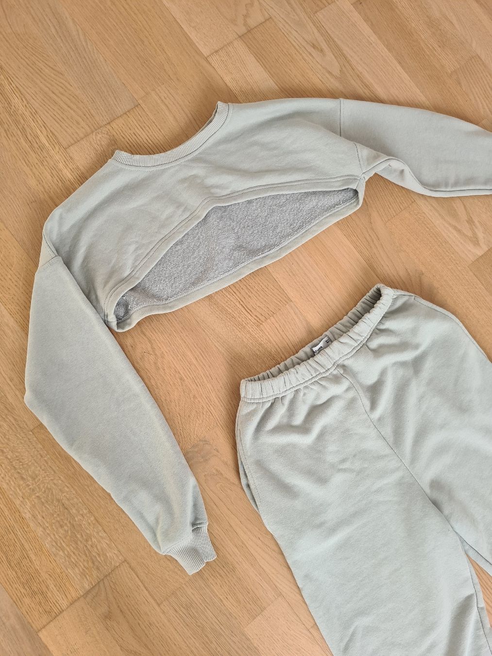 Costumi: sportbekleidung damen set – Usato da Bülach venduto da Recherchieren 8