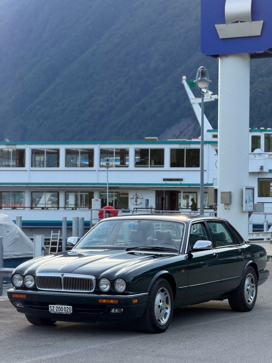 Jaguar Automobili: Jaguar XJ 1Hand 160T.KM – Usato da Rothenthurm venduto da SkiFlieger 6