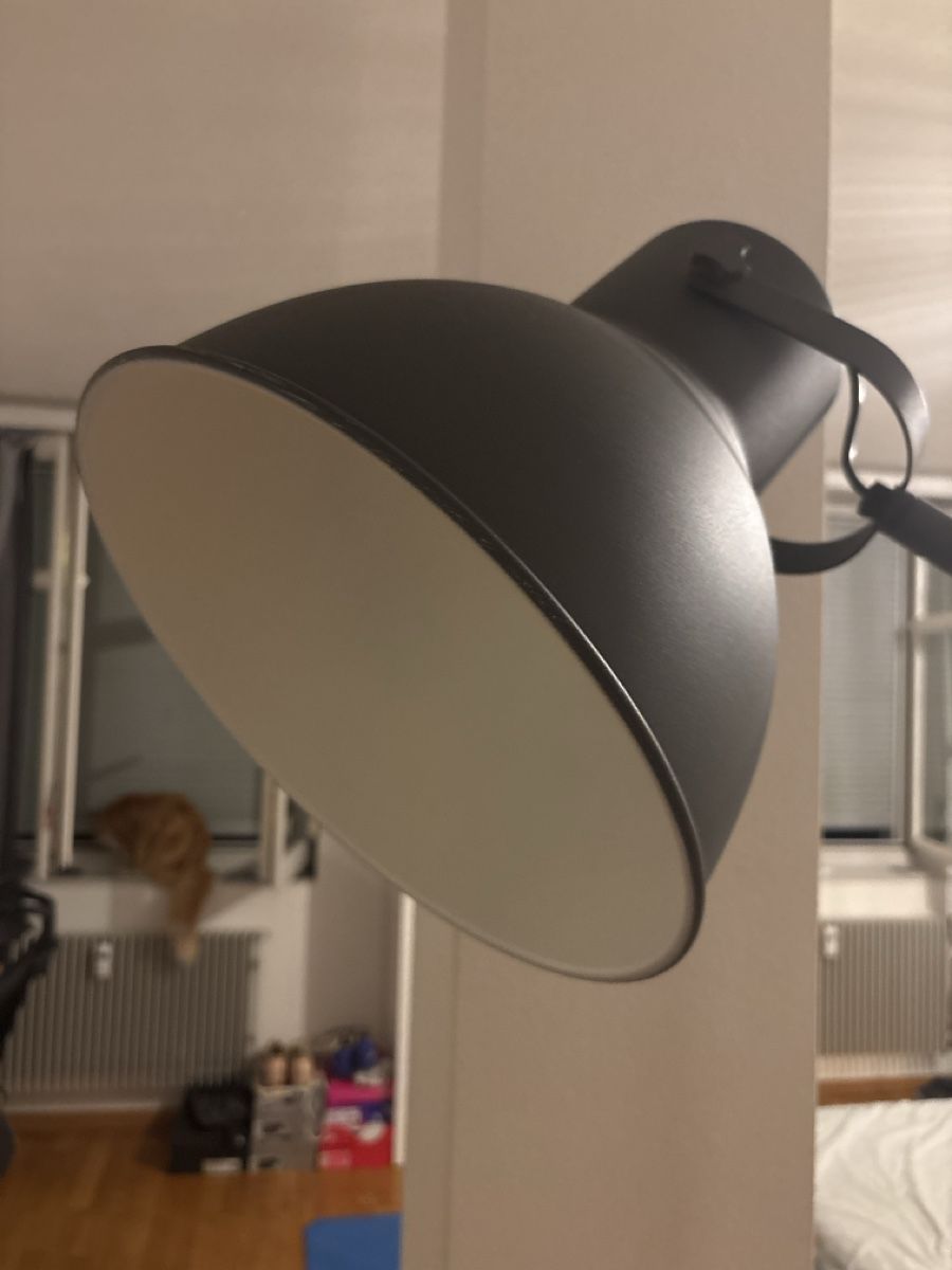 Ikea Lampes: Lampada da terra Ikea – D'occasion à Basel par lar_qm2r 1