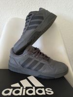 Sneaker Adidas grau 43 1/3 top Zustand - en très bon état