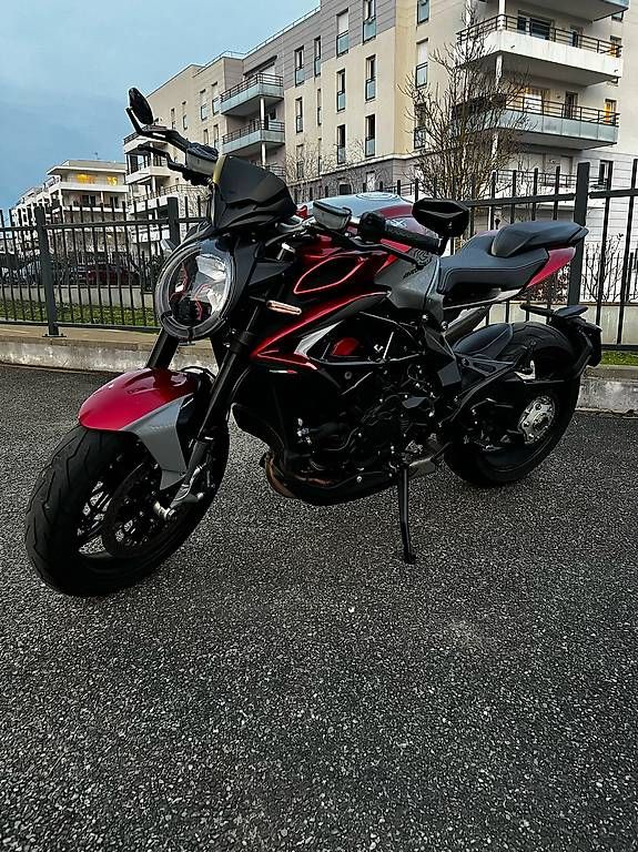 MV Agusta Strada: MV Agusta Brutale 800 RR – Usato da Cointrin venduto da mar_hw7l 2