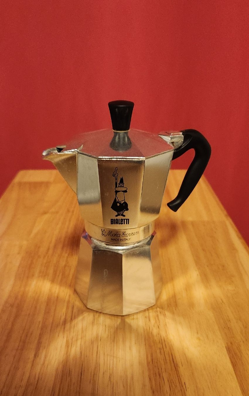 Kaffeemaschinen & Espressomaschinen: Kaffeemaschine – Gebraucht aus Bonfol von Mbribri