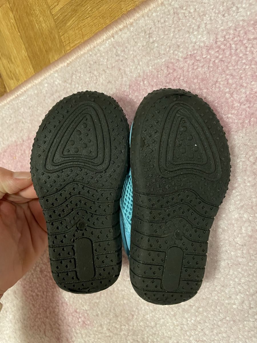 Scarpe per ragazzi: Chaussures de plage Aqua Walk, Taille 20/21 – Usato da Versoix venduto da Pti-pois 2