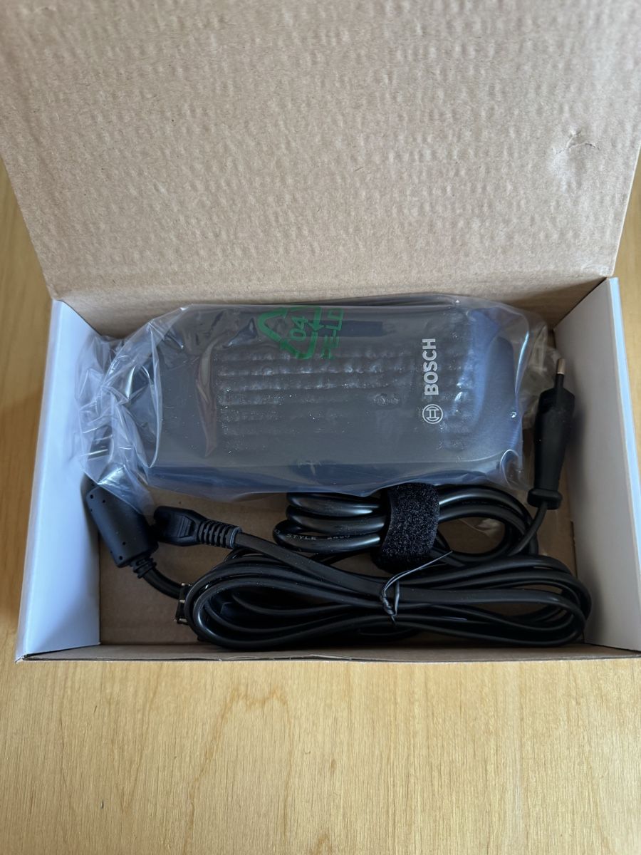 Bosch Ladegeräte: Bosch 2A Charger E-Bike Ladegerät – Neu (gemäss Beschreibung) aus Biel/Bienne von catduc 1