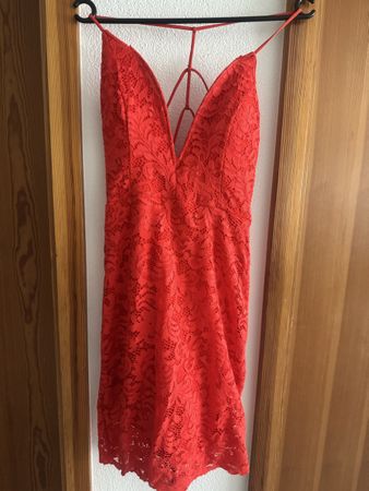 Abito estivo rosso in pizzo, taglia M - Perfetto!