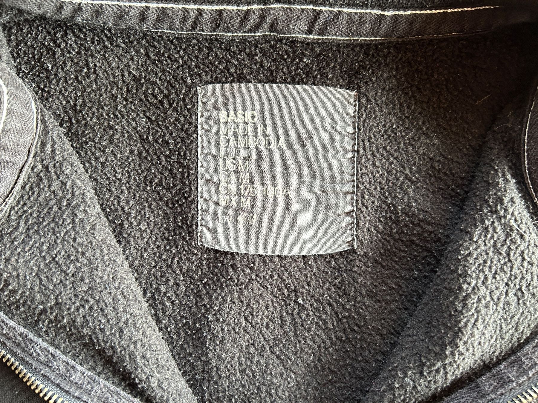 H&M Maglioni & Felpe: Schwarzes Herren Jäggli Grösse M – Usato da Grosswangen venduto da che_gr 1