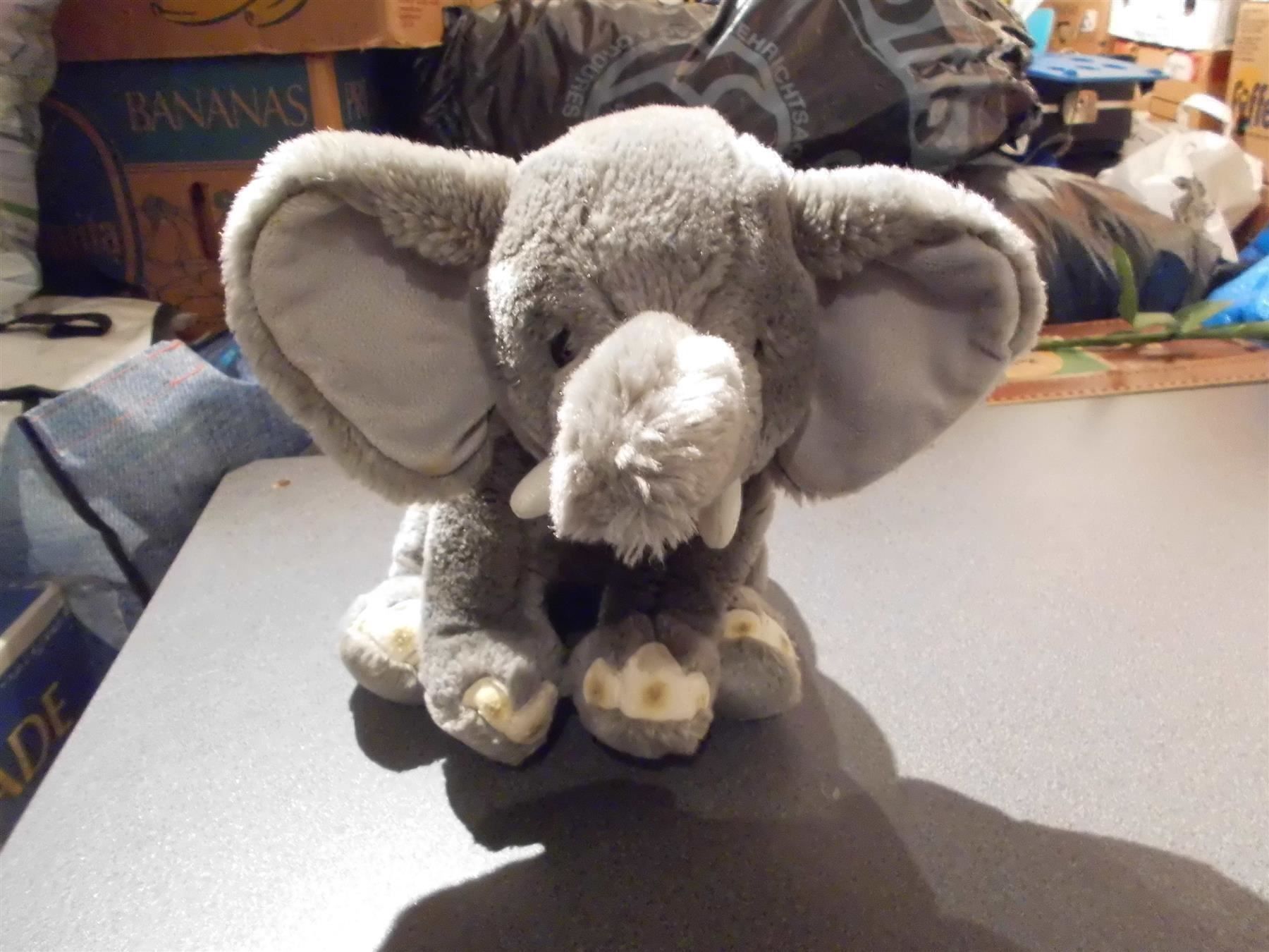 Jouets: Elefant grau – D'occasion à Zürich par abraxas1291