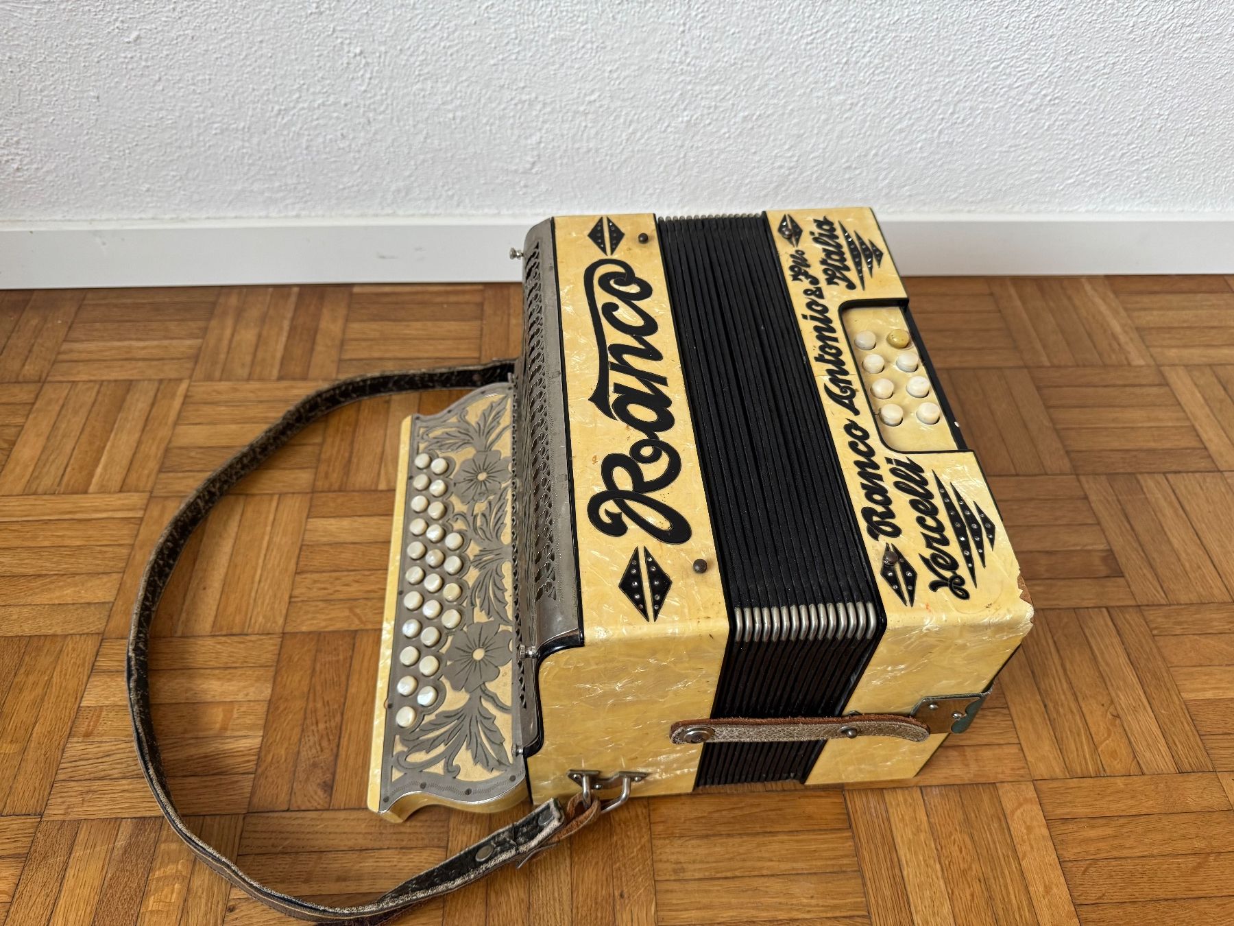 RANCO ANTÔNIO VERCELLI (Gebraucht) in Frauenfeld für CHF 189 – nur ...