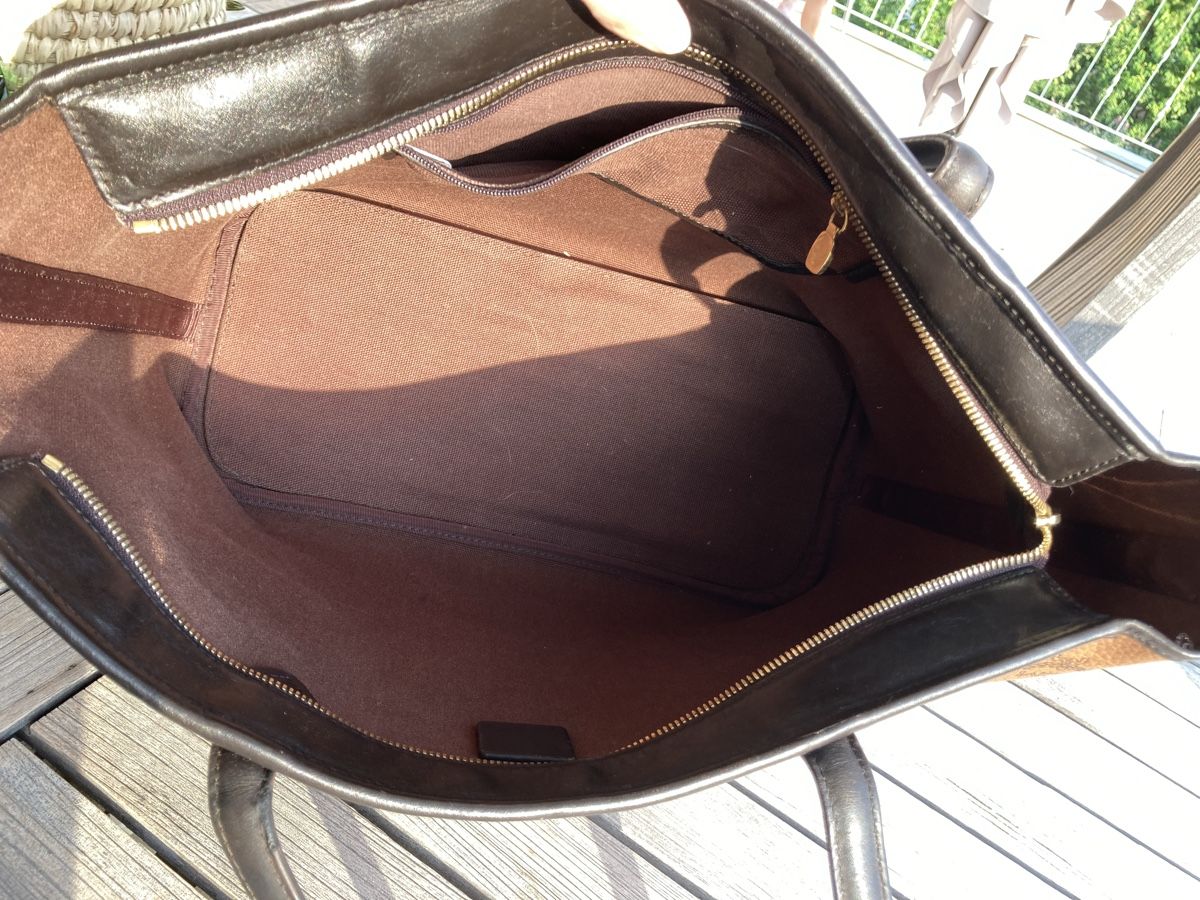 Mcm Taschen für Damen: MCM Tasche Braun mit Dogbone Anhänger – Gebraucht aus Niederdorf von Anderlemon 7