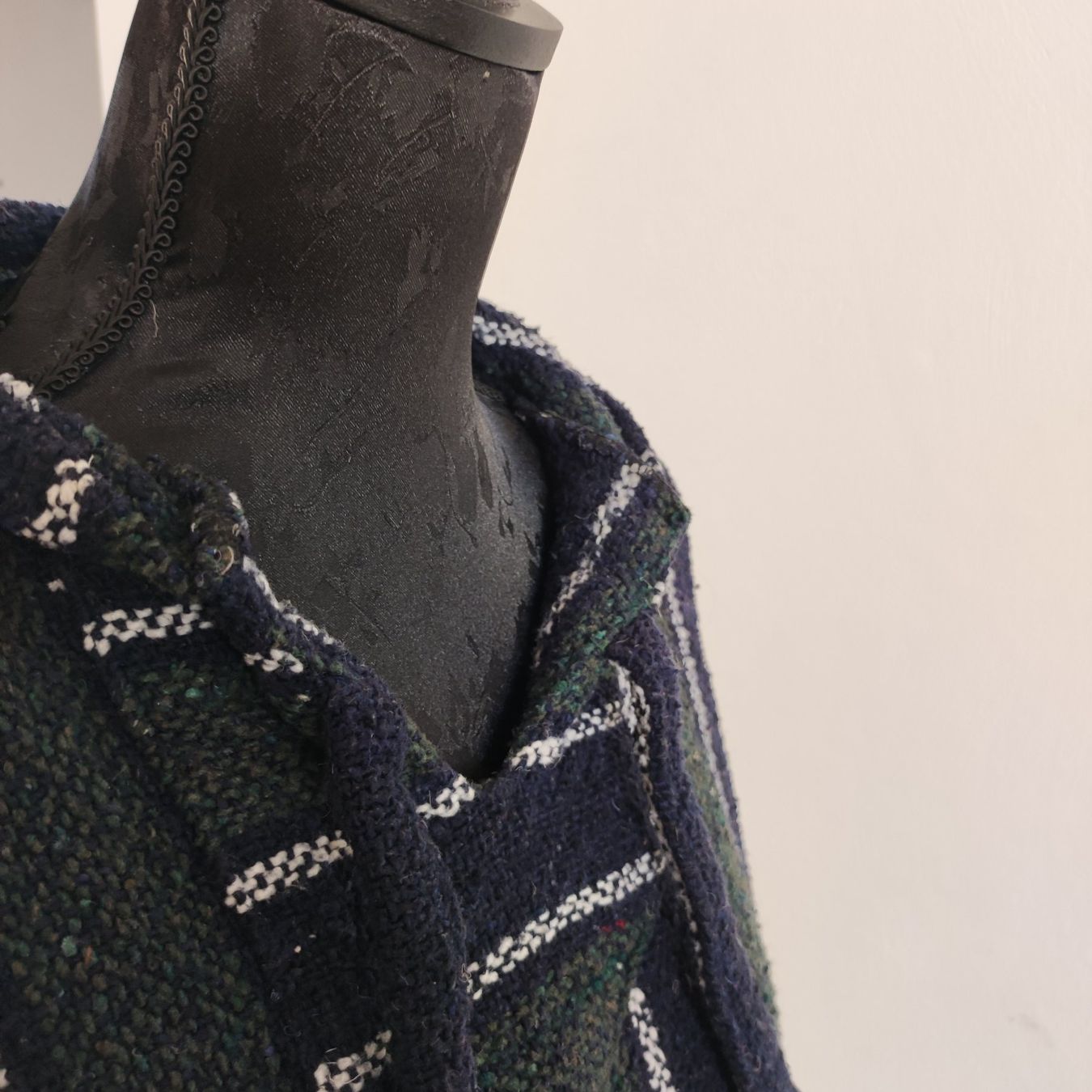 Maglioni & Felpe: Pancho blanc, vert et bleu foncé – Usato da Riaz venduto da cam_x5xs 6