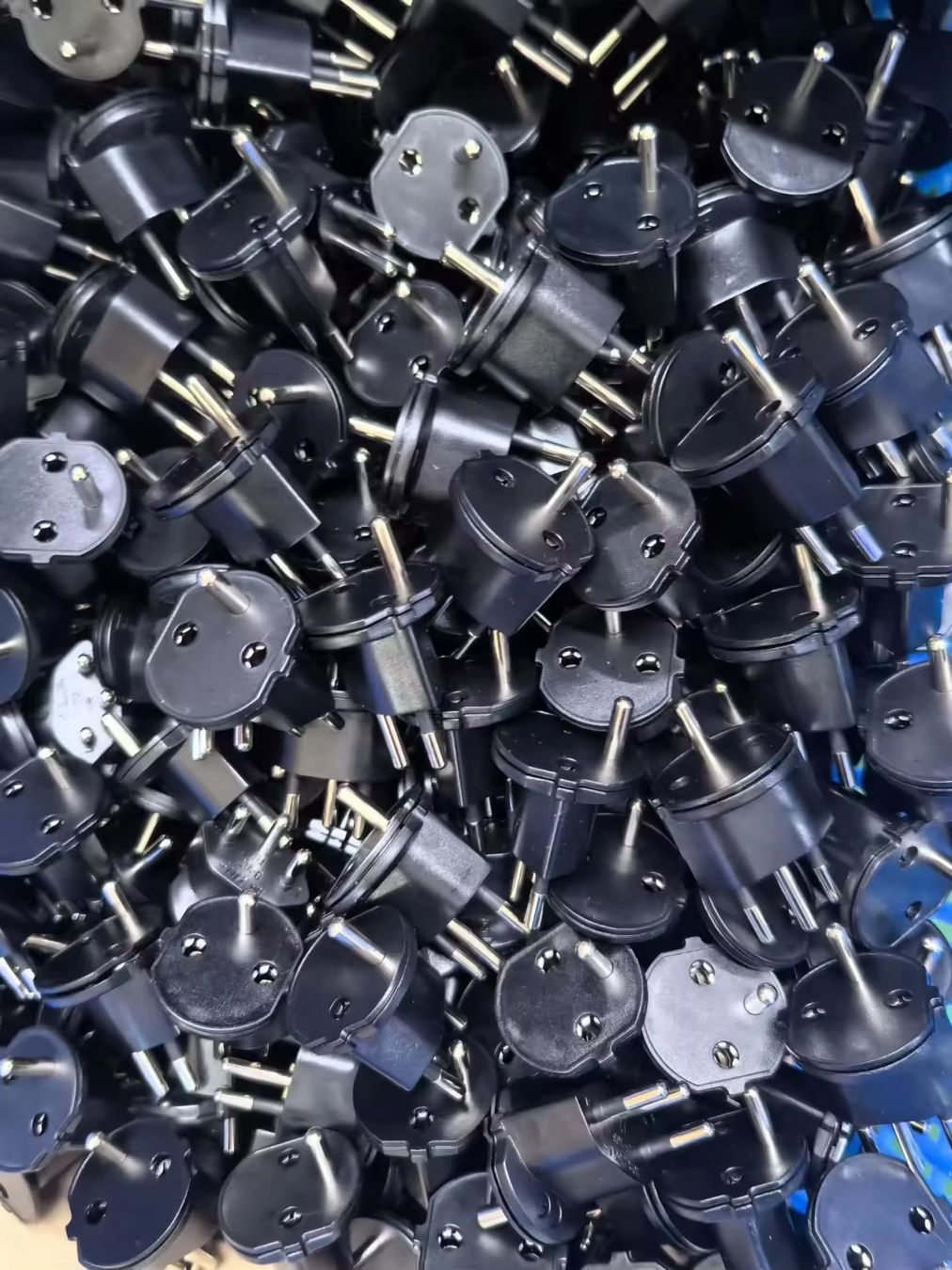 Unità & Adattatore: 50 x Fixadapter / Eurostecker 10A 250V – Nuovo e nell'imballaggio originale da Chur venduto da posten-handel-ch 1