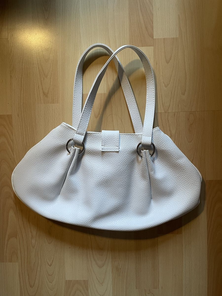 Taschen für Damen: Weisse Y2k Baguette Schultertasche – Gebraucht aus Gerzensee von younatp 1