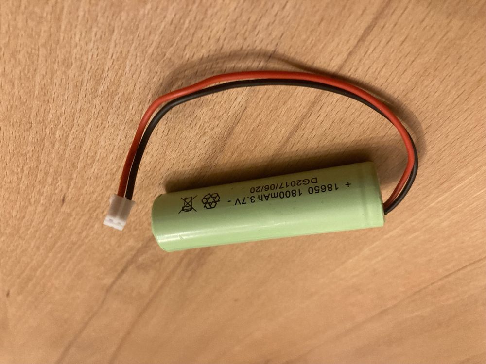Akku / Batterie 18650 3.7V 1800mAh mit JST-PH 2mm Kontakt.