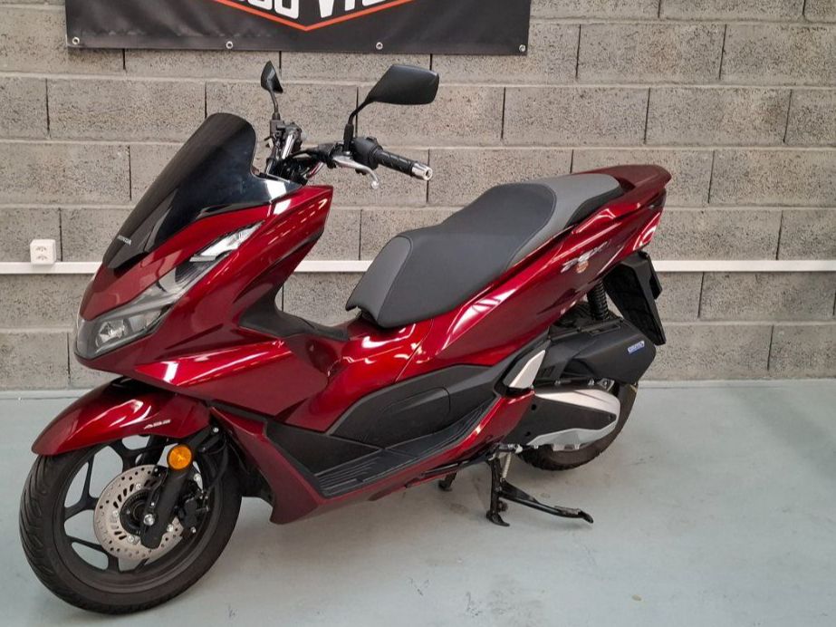 Honda Scooter: Honda PCX 125 9.2kw – Usato da Visp venduto da Automotomassa 2