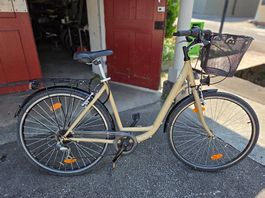 Damen Fahrrad Grösse M (Landi) mit abnehmbarem Körbchen