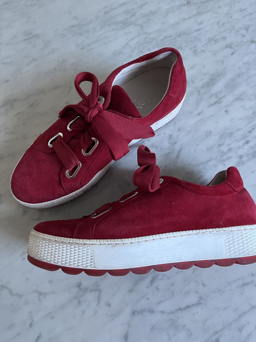 Damenschuhe: Sneaker – Gebraucht aus Schenkon von Uhu007