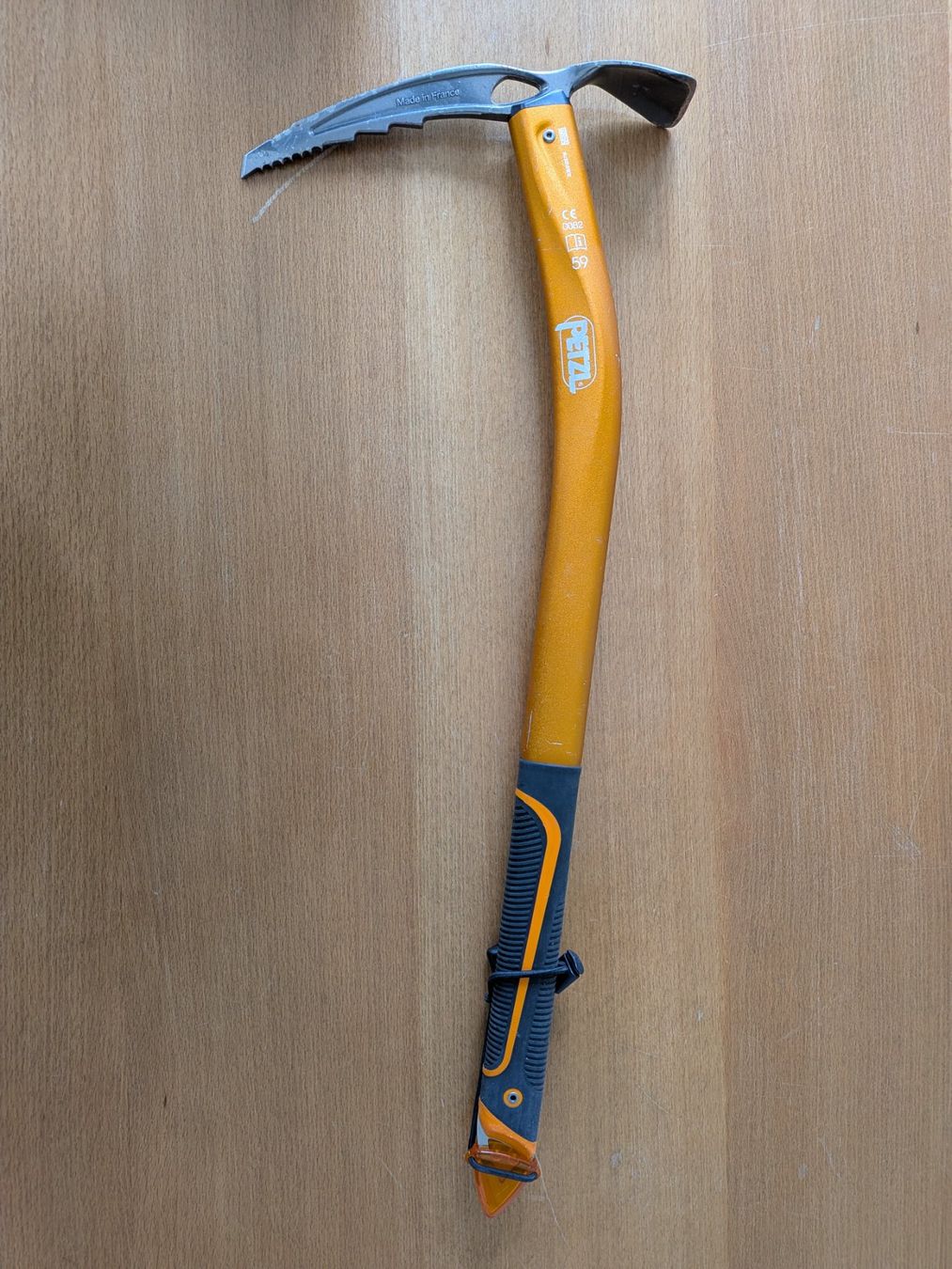 Petzl Kletterausrüstungen: Eispickel Eiskletteraxt Petzl Summit Evo 59 – Gebraucht aus Bern von Tjaggy
