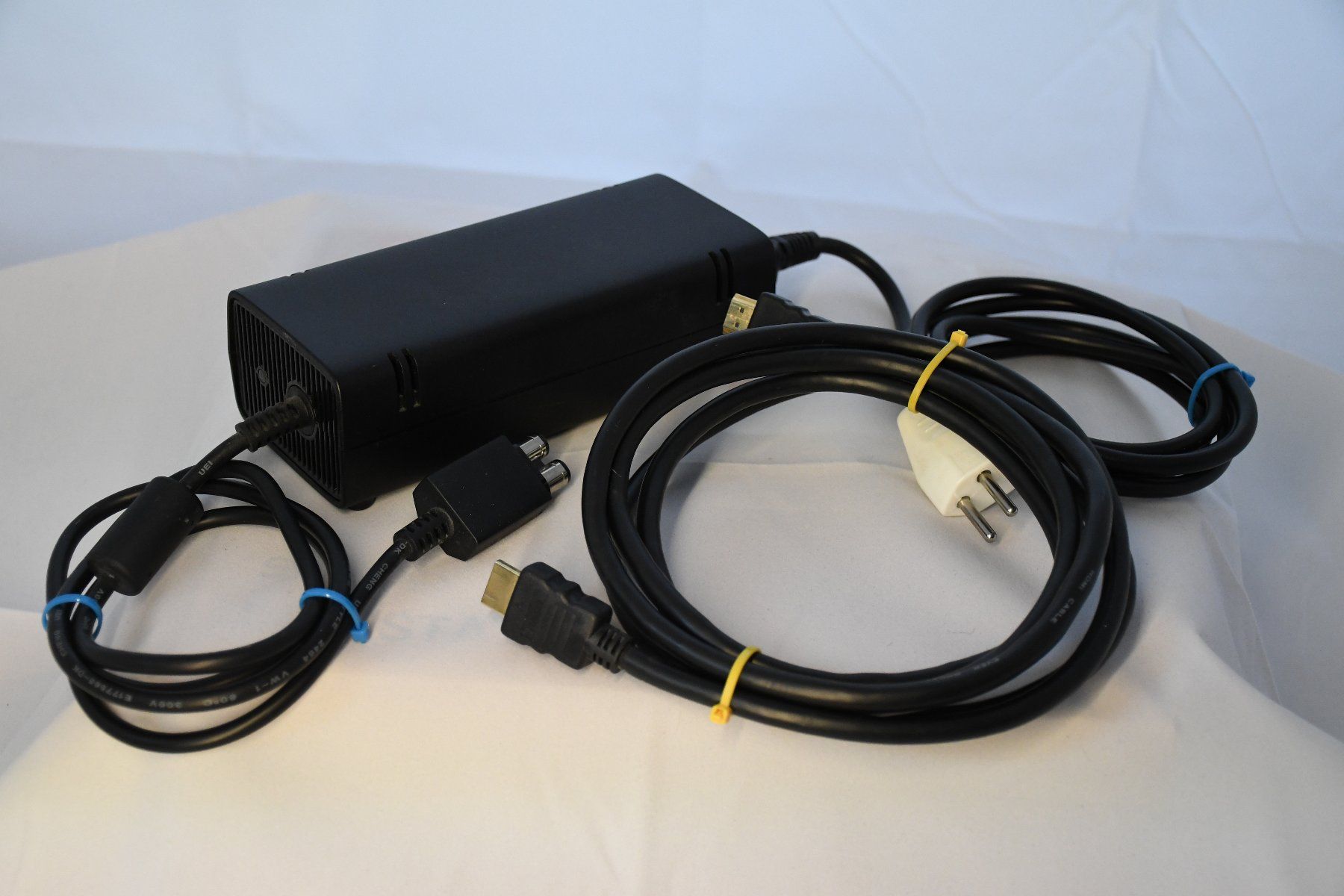 Microsoft Console: Xbox 360 (Schwarz) Komplett-Set – Usato da Brüttisellen venduto da ser_x5tz 3