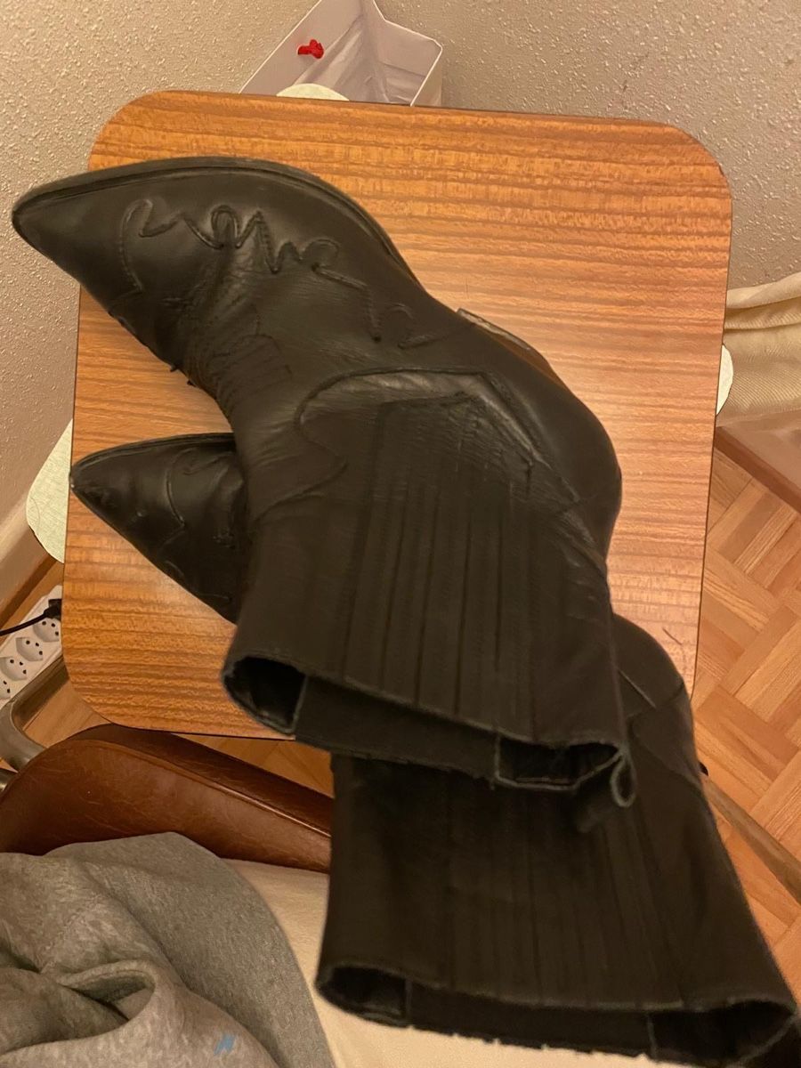 Scarpe da donna: Bottines en cuir – Usato da Dully venduto da IrinaA21