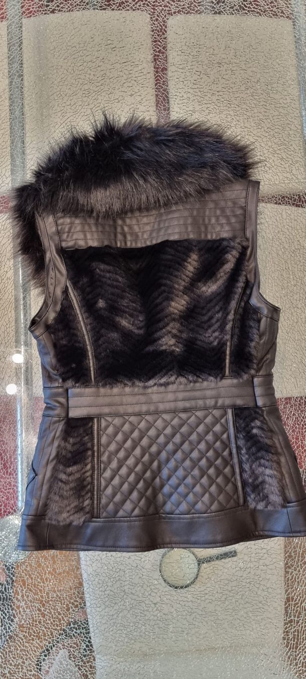 Guess Gilets: Guess Gr. XS – D'occasion à Luzern par Edii025 4