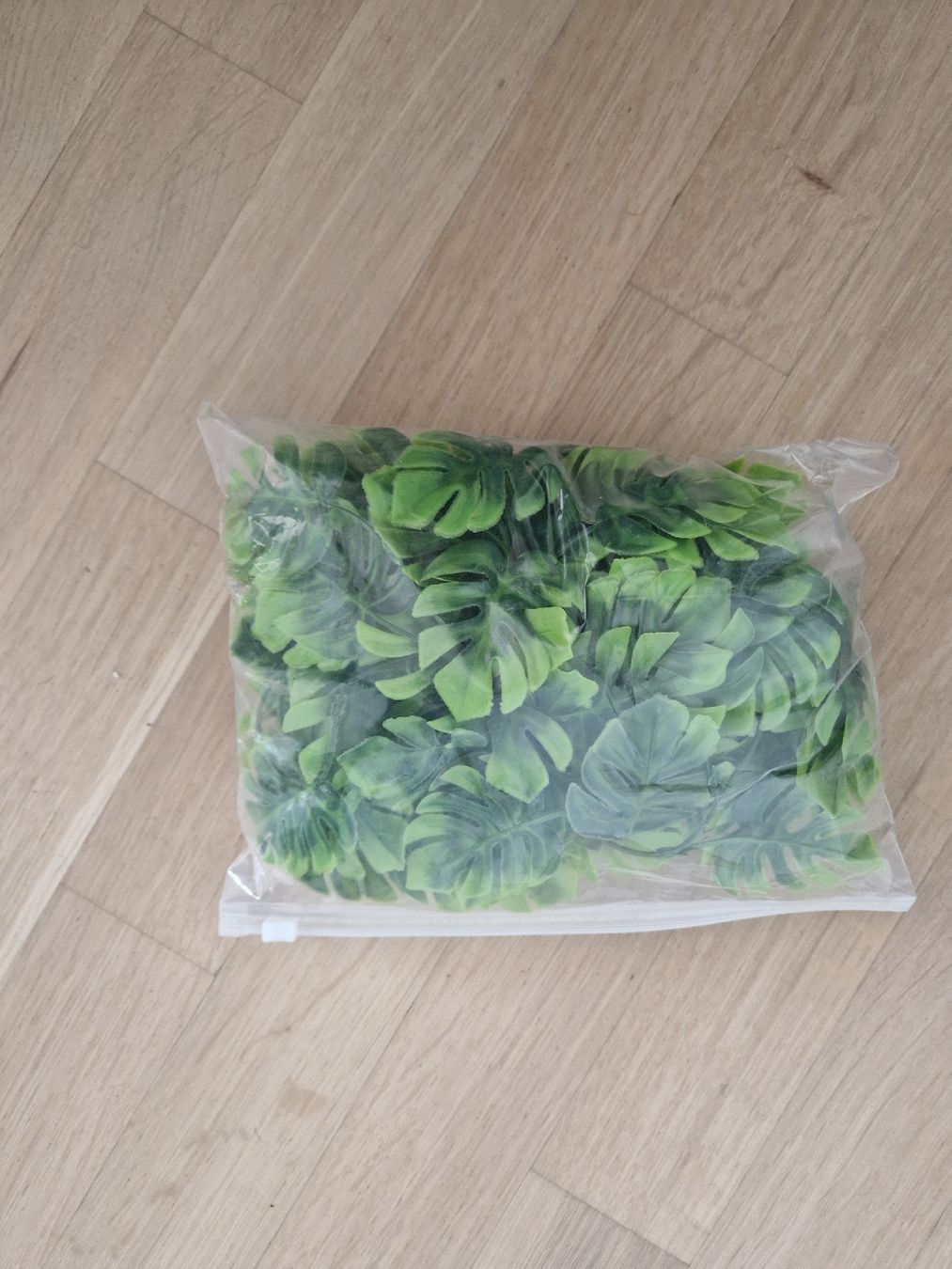 Tutte le decorazioni: Deko Efeu Blätter, originalverpackt – Nuovo e nell'imballaggio originale da Aesch BL venduto da Basilisk27