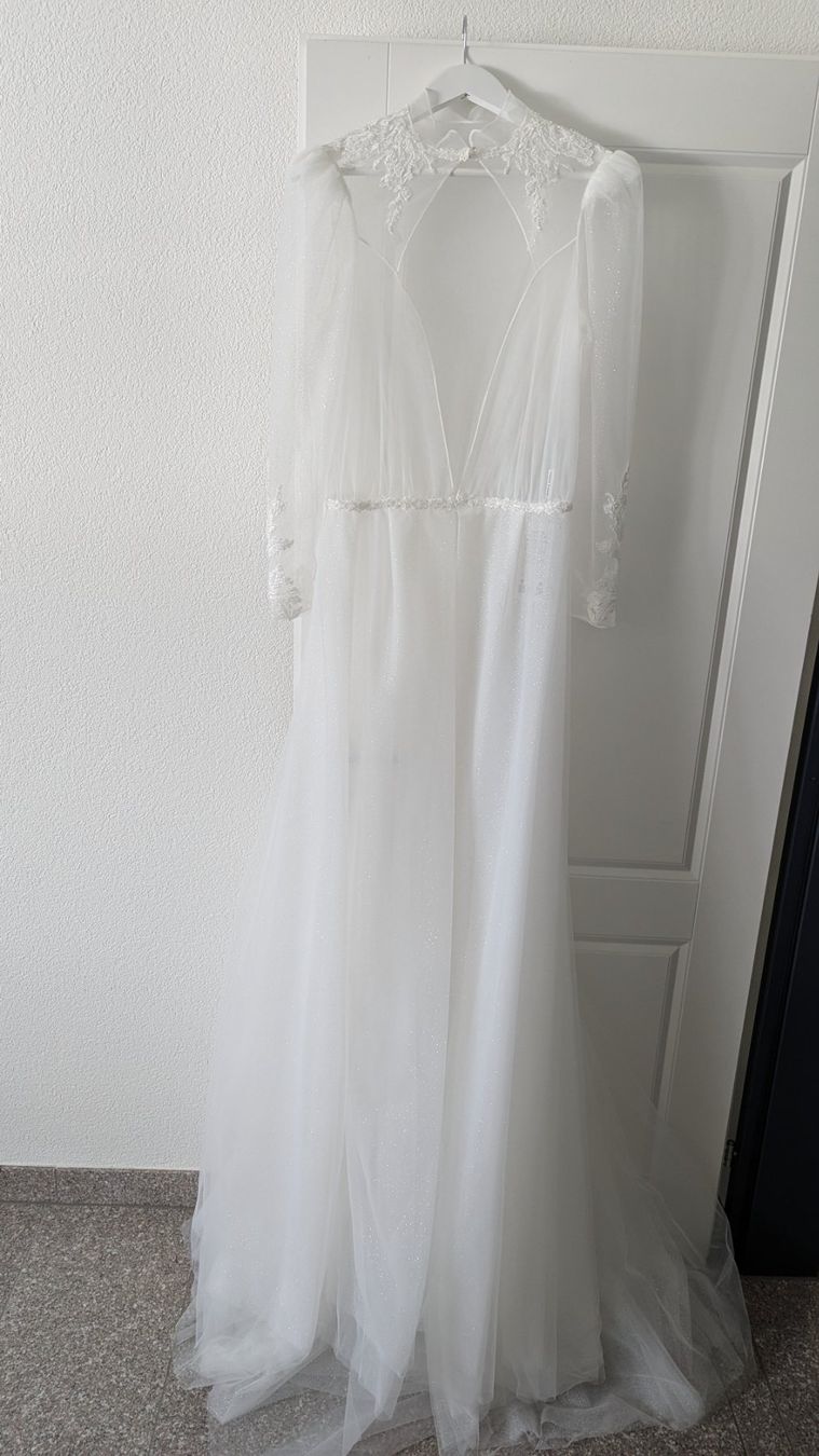 Kleider: Brautkleid / Cape / Überrock – Neu und originalverpackt aus Wängi von Maelstrom 2