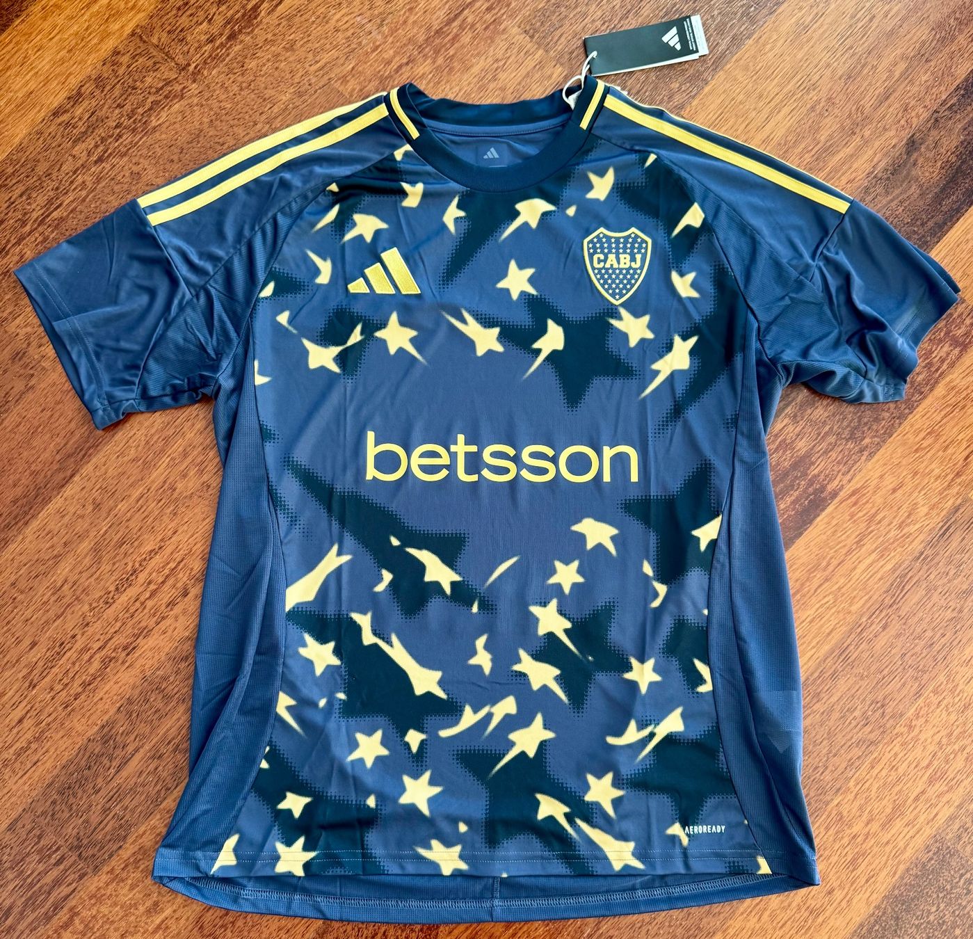 Adidas Canottiere & Pantaloni: Boca Juniors Third Shirt - Saison 2025 - 120 Jahre – Nuovo (secondo la descrizione) da Hermetschwil-Staffeln venduto da Beat131