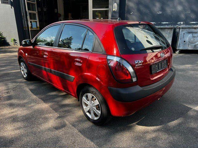 Kia Automobili: KIA Rio III  1.4 Trend Klima – Usato da Oberriet SG venduto da jeepv8 3
