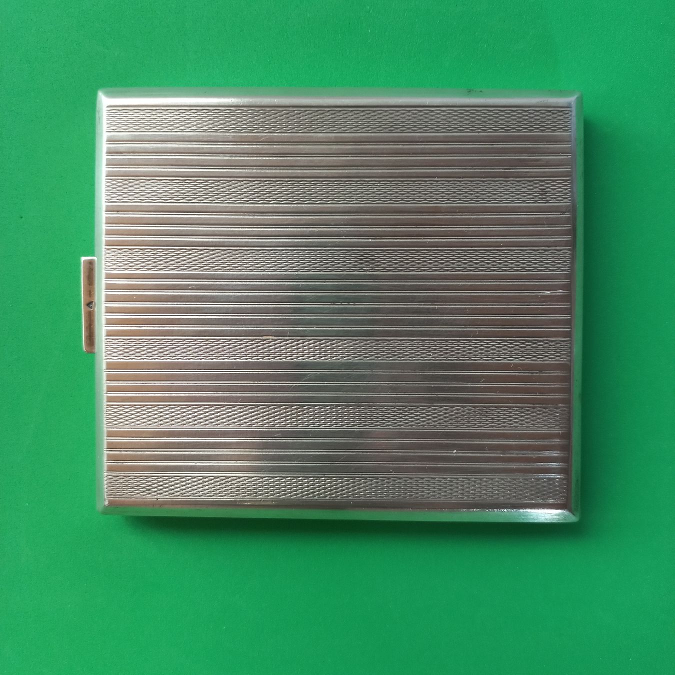 Sonstige Tabakwaren: Boîte à Cigarettes en argent. – Gebraucht aus Dompierre FR von fat_xth5 2