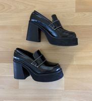 Chunky Plateau Pumps schwarz