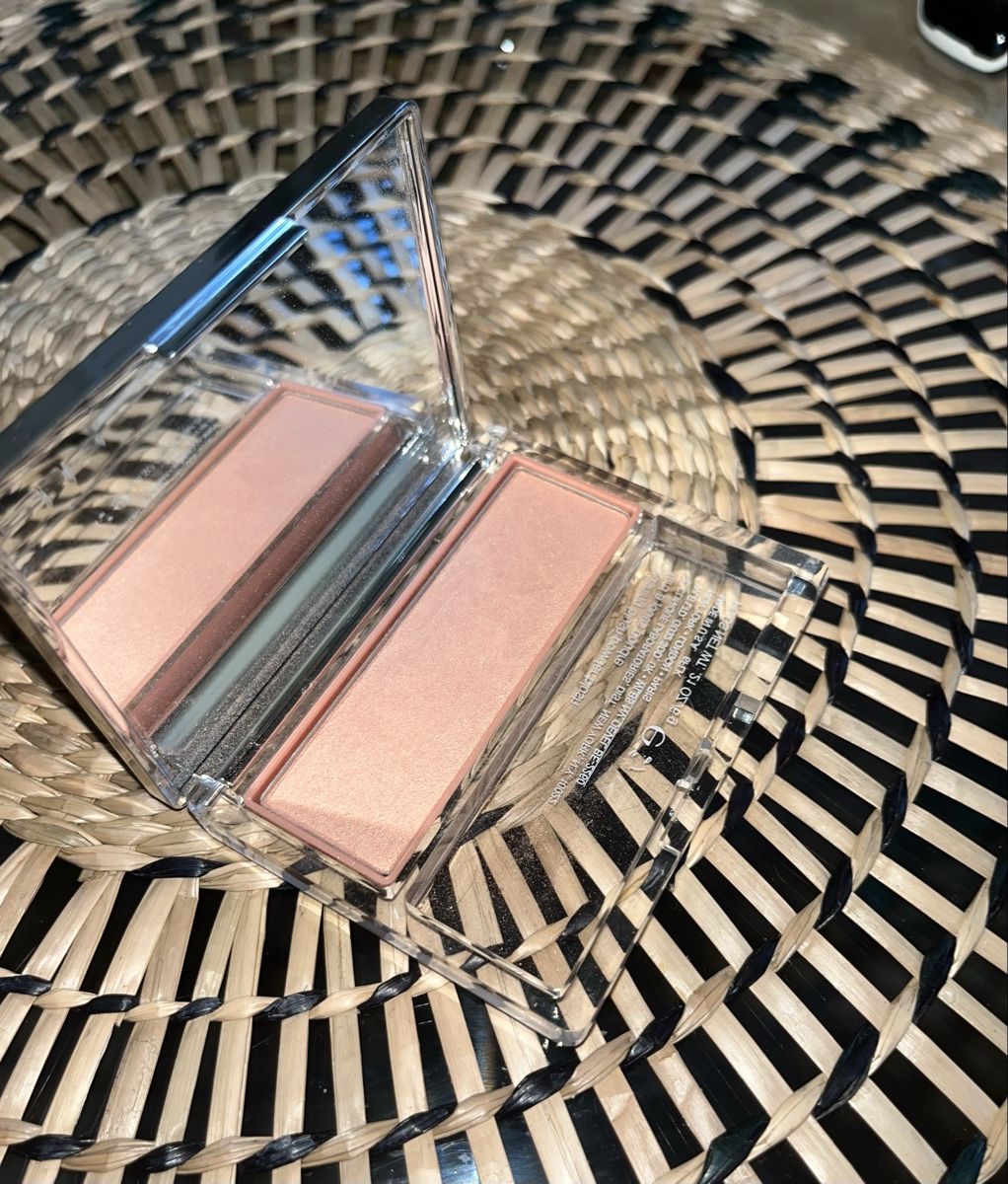 Clinique Make-up: Clinique blushing blush powder blush – Usato da Perrefitte venduto da lulusphere 1