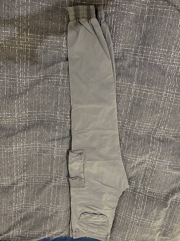 Pantaloni: Pantaloni tipo cargo M/32 – Usato da Bellinzona venduto da giu_2g9f 2