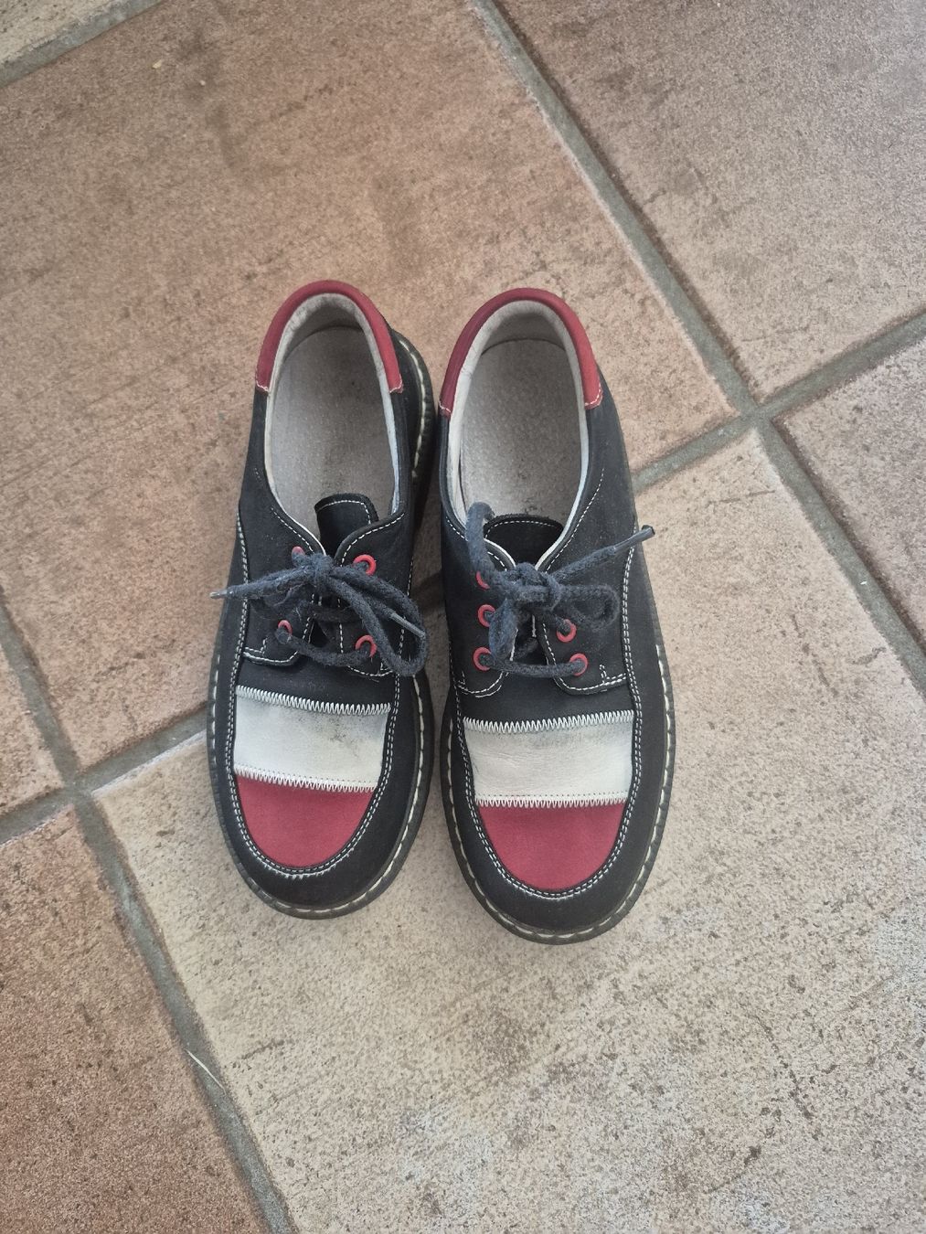 Chaussures garçon: Kinderschuhe – D'occasion à Pfaffnau par gologoldun1953