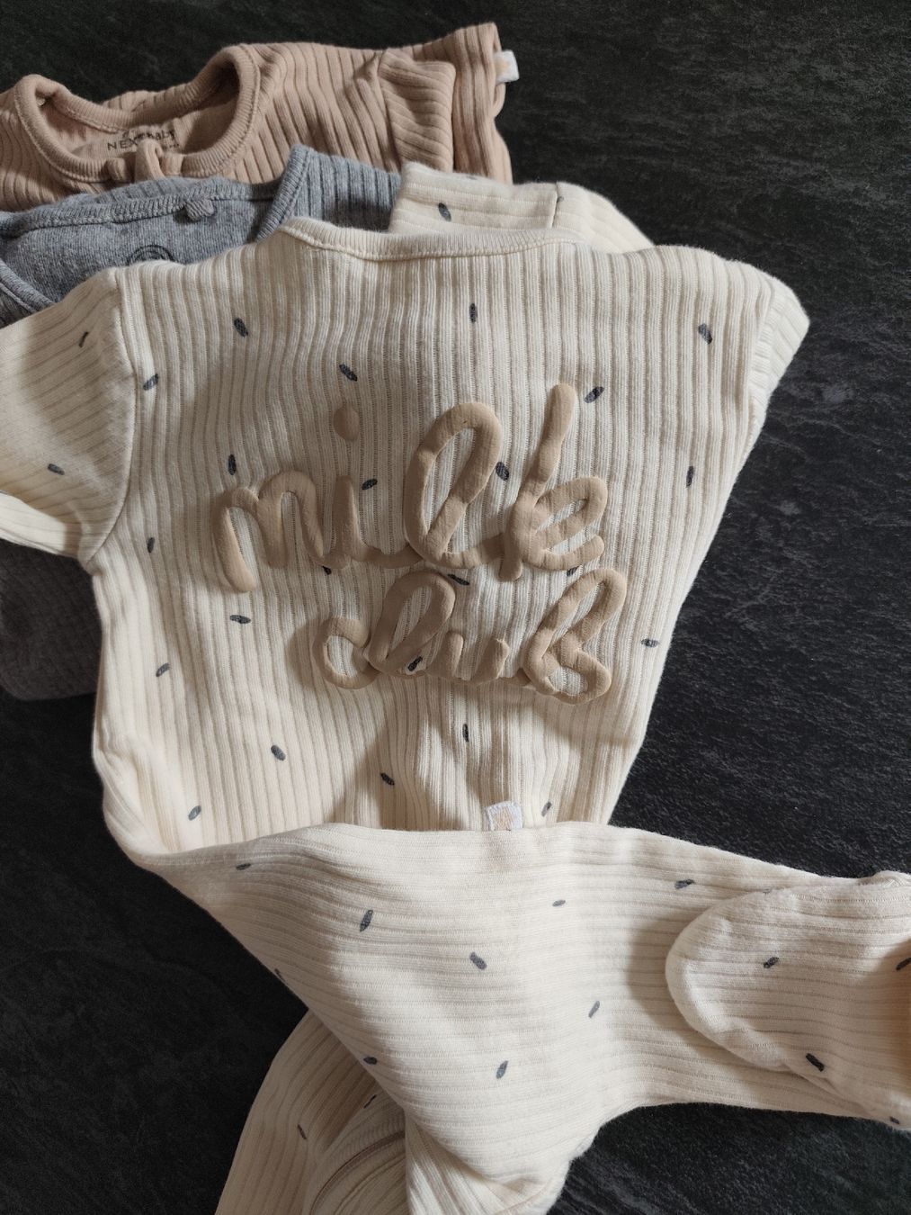 Lotti & Set di vestiti: lot pyjamas 1mois – Nuovo (secondo la descrizione) da Martigny venduto da Vintage-23 5