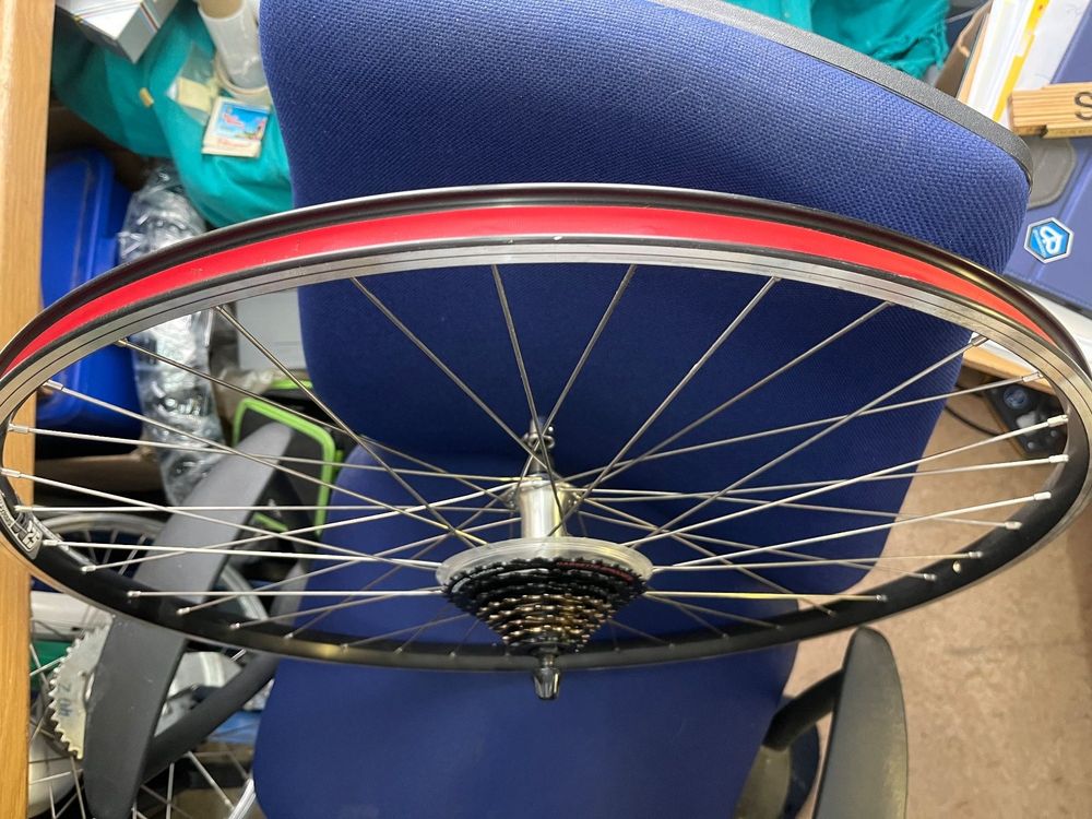 REDONDO 28 Zoll Vorderrad Laufrad - Alufelge Silber Mit Quando Nabe