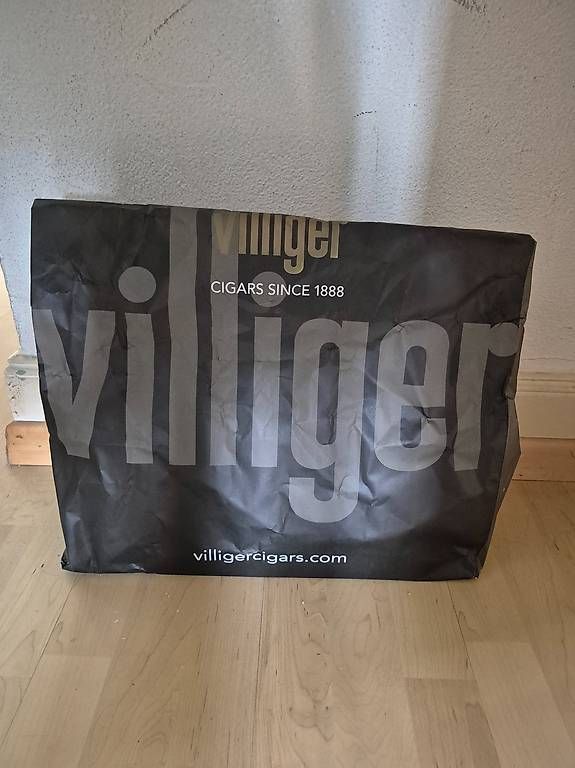 Villiger Cigares: Villiger Kiel Junior OVP – D'occasion à Pfäffikon ZH par spitfire81